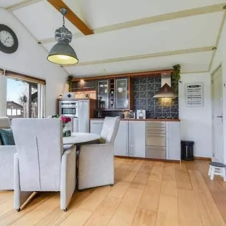 ヴィラ 2 Huizen Naast Elkaar Honden Welkom Omheinde Tuin Sauna Buitenbad 10 Personen *