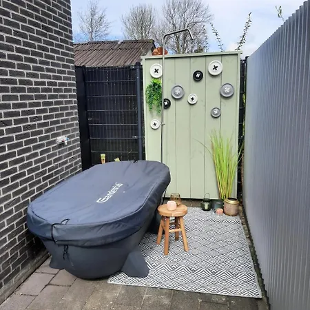ヴィラ 2 Huizen Naast Elkaar Honden Welkom Omheinde Tuin Sauna Buitenbad 10 Personen *