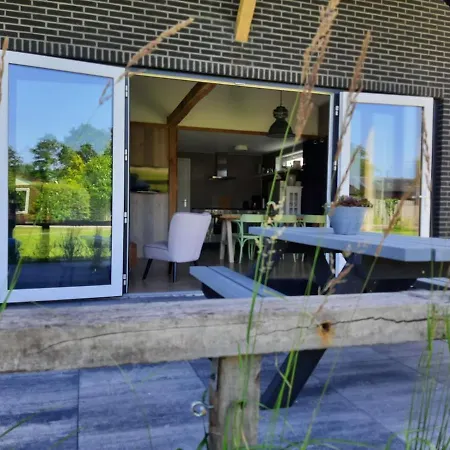 Villa 2 Huizen Naast Elkaar Honden Welkom Omheinde Tuin Sauna Buitenbad 10 Personen