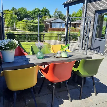 Villa 2 Huizen Naast Elkaar Honden Welkom Omheinde Tuin Sauna Buitenbad 10 Personen Dirkshorn